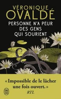 Couverture du livre Personne n'a peur des gens qui sourient - Veronique Ovalde